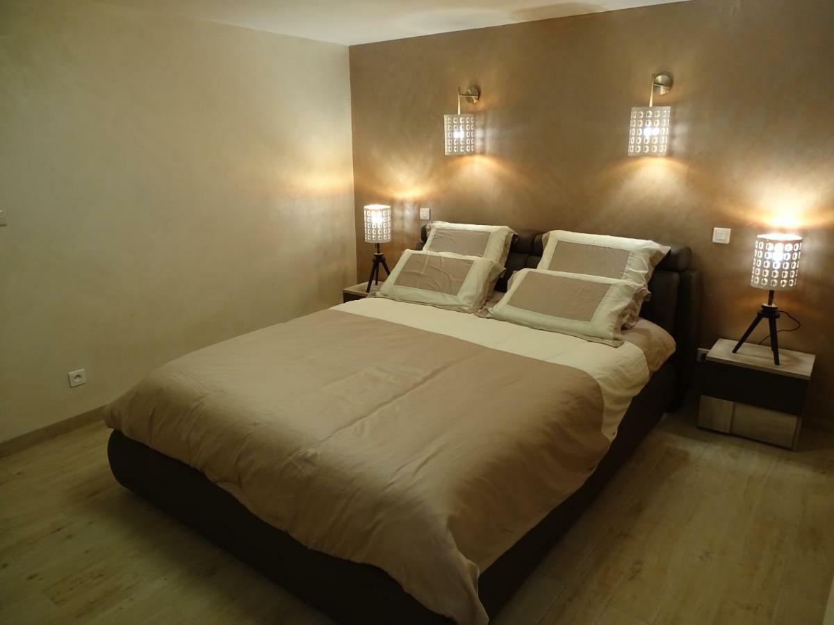 Domaine Du Mont Monnet - Chambre D'Hotes & Gite Longes Exteriör bild